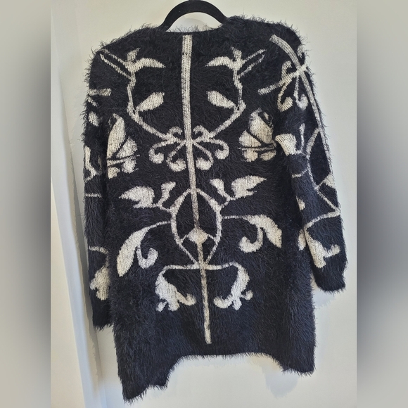 Cleo eyelash black and white Cardigan-XS - Picture 4 of 4